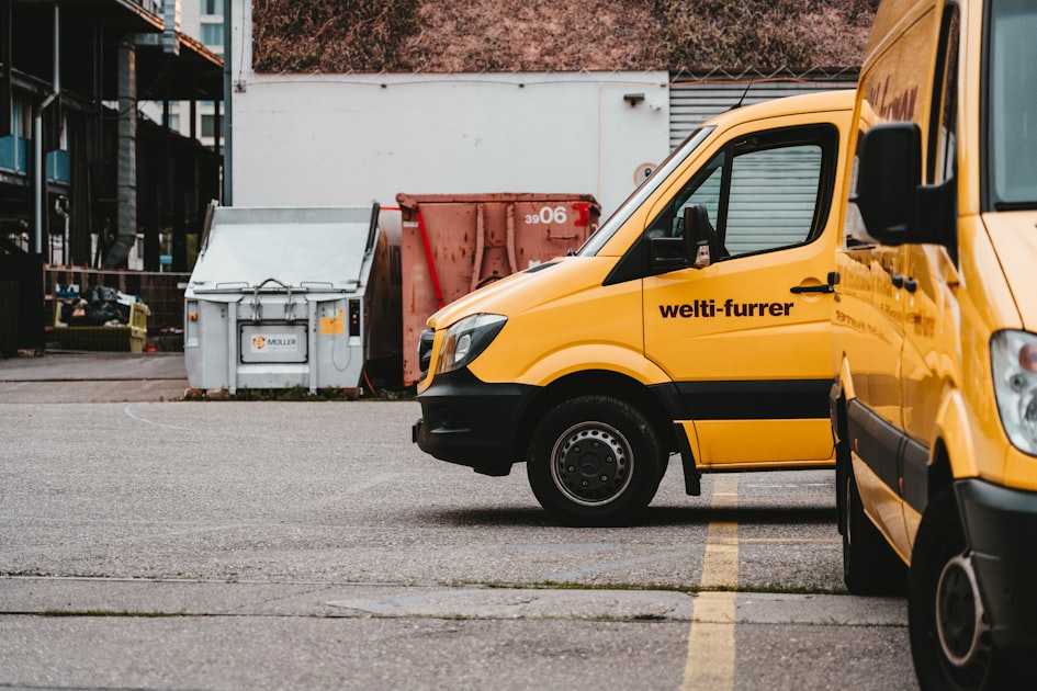 Why Choose Loueva Logistics?